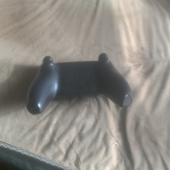 PS5 PRO controller - Picture 2 of 4